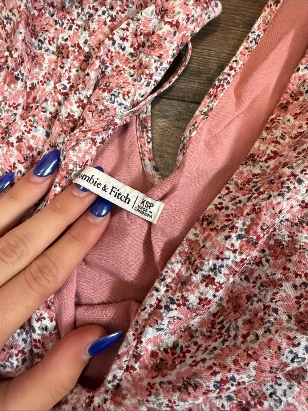 Abercrombie & Fitch Pink Floral V-Neck Mini Dress - Picture 2 of 2